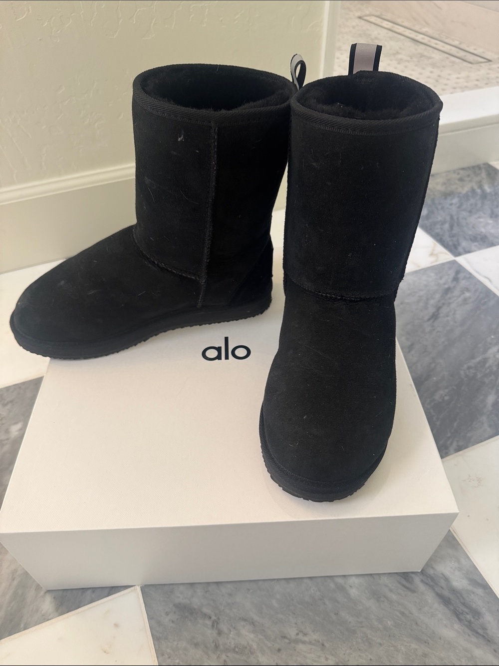 ALO Yoga Chill Boot